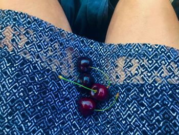 Close-up of hand holding fruit