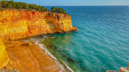 Praia em armação de pera