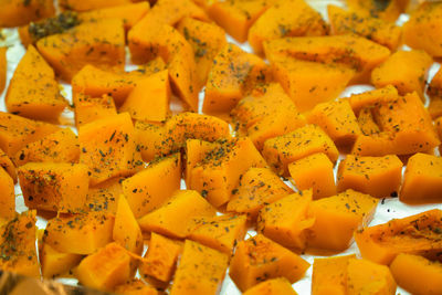 Baked pumpkin with herbs