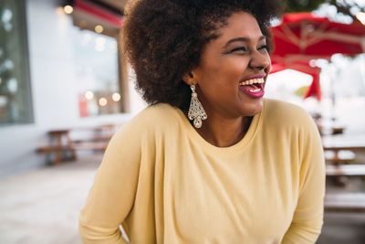 Portrait of a smiling young woman