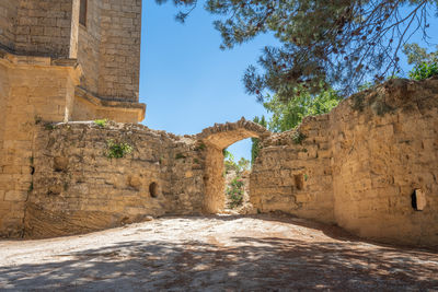 Old ruins against sky