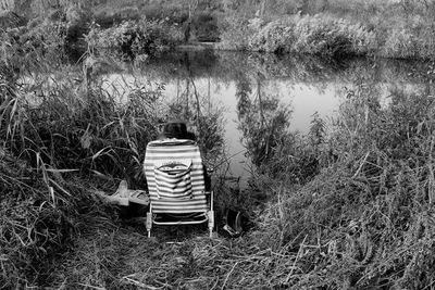 Empty bench in park