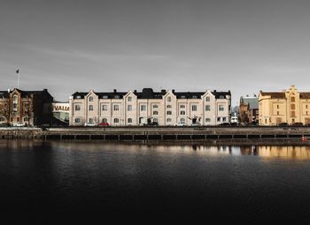 Reflection of buildings in city