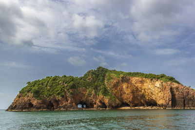 Talu island, a beautiful and peaceful tourist destination in prachuap khiri khan