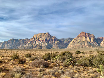 Scenic view of rocky mountains against sky. red rock canyon, nevada 