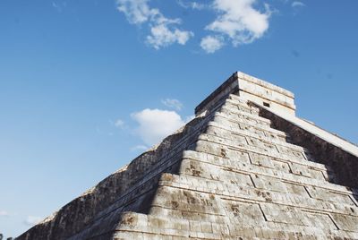 Equinox at chichén itzá, mexico 