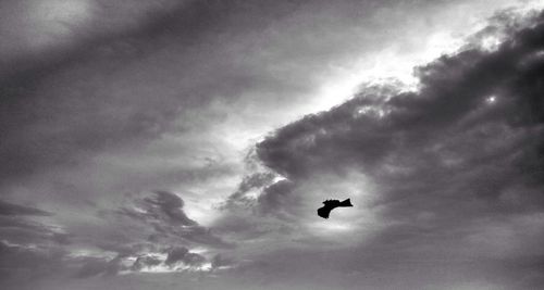 Low angle view of cloudy sky