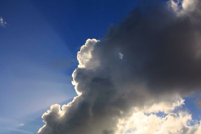 Low angle view of cloudy sky