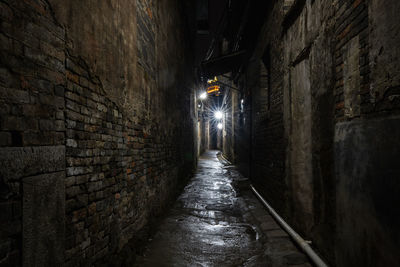 alley