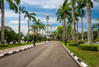Alley to jame'asr hassanal bolkiah mosque, brunei