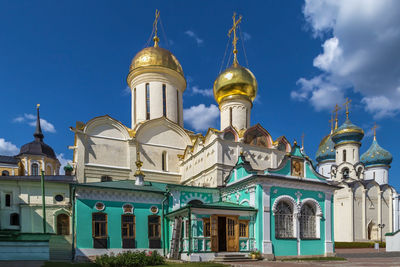 Nikon church and trinity cathedral in trinity lavra of st. sergius, sergiyev posad, russia