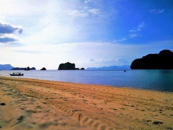 Scenic view of sea against sky