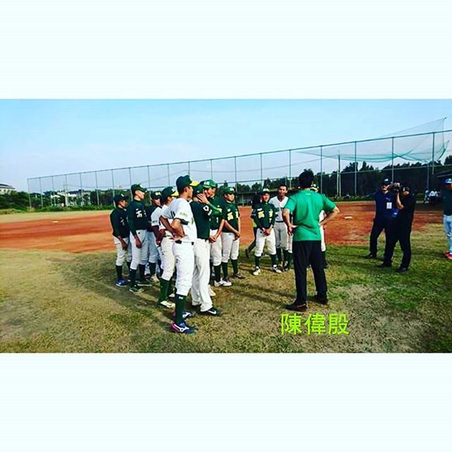 men, leisure activity, person, lifestyles, grass, large group of people, full length, walking, field, togetherness, clear sky, rear view, casual clothing, sport, sky, standing, girls, playing, enjoyment