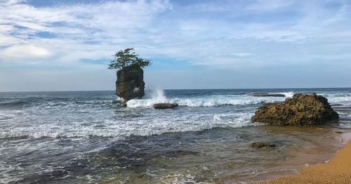 Scenic view of sea against sky