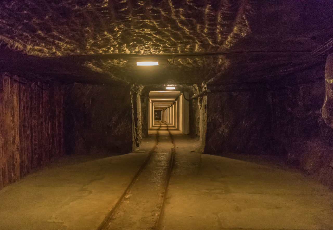 ILLUMINATED TUNNEL