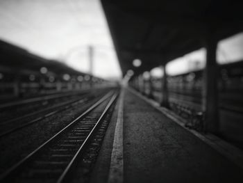 Surface level of railroad tracks