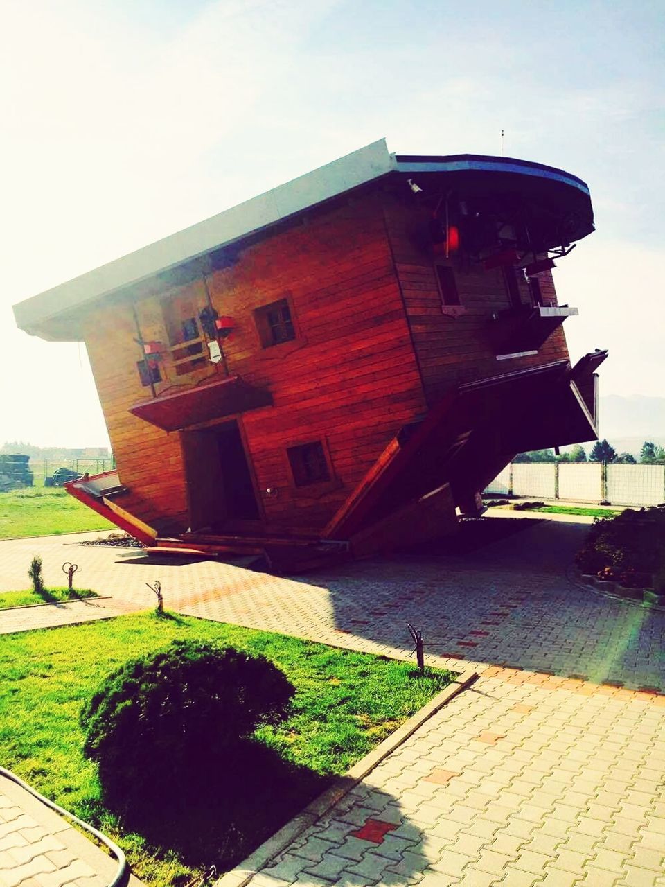 VIEW OF BUILDING AGAINST SKY