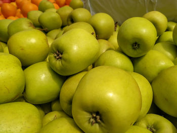 Full frame shot of apples