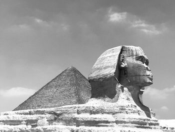 Egyptian sphinx and pyramid of giza