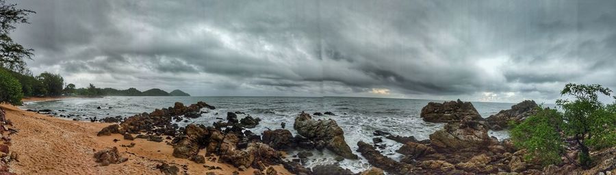 Panoramic view of sea against sky