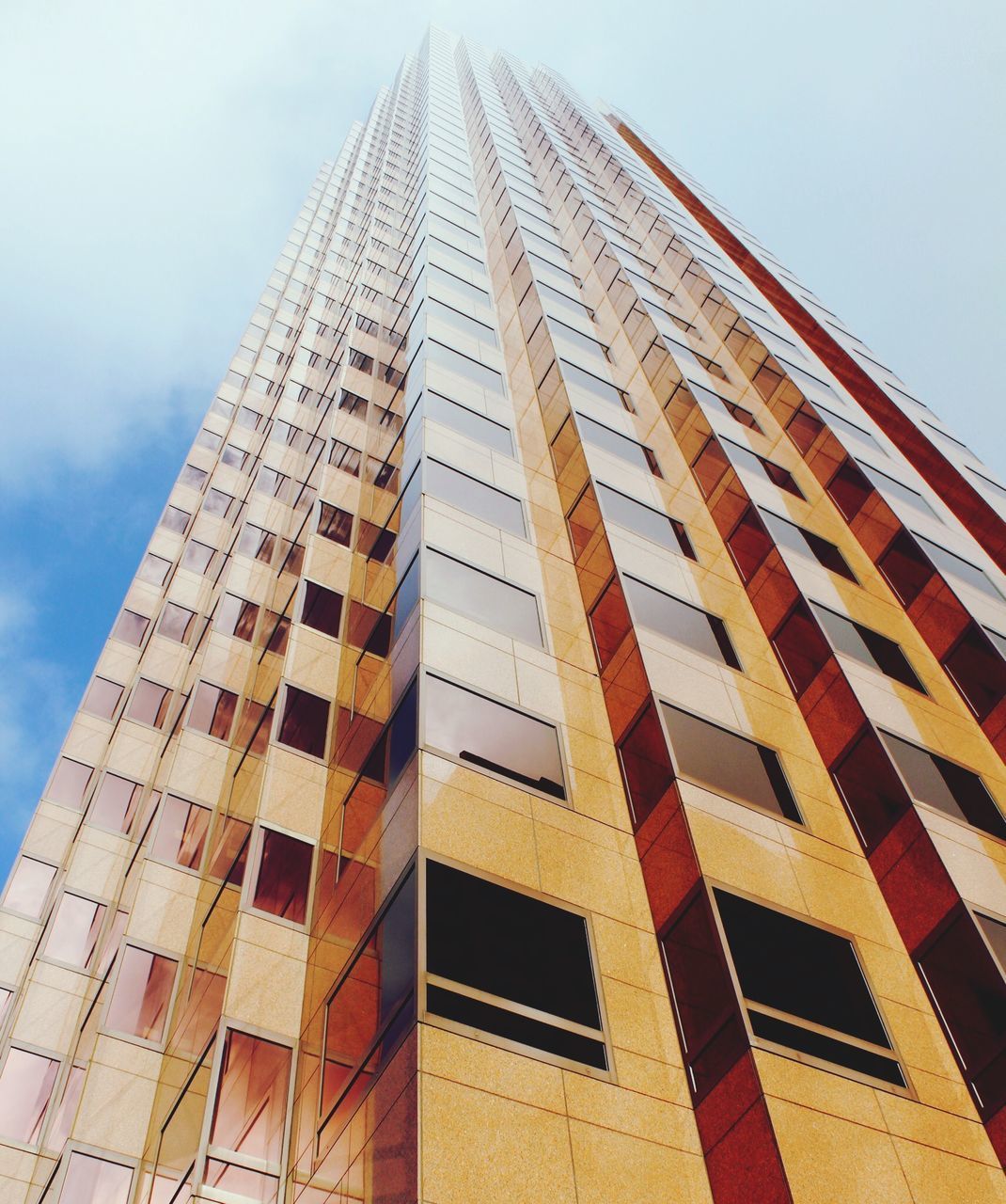 LOW ANGLE VIEW OF OFFICE BUILDING