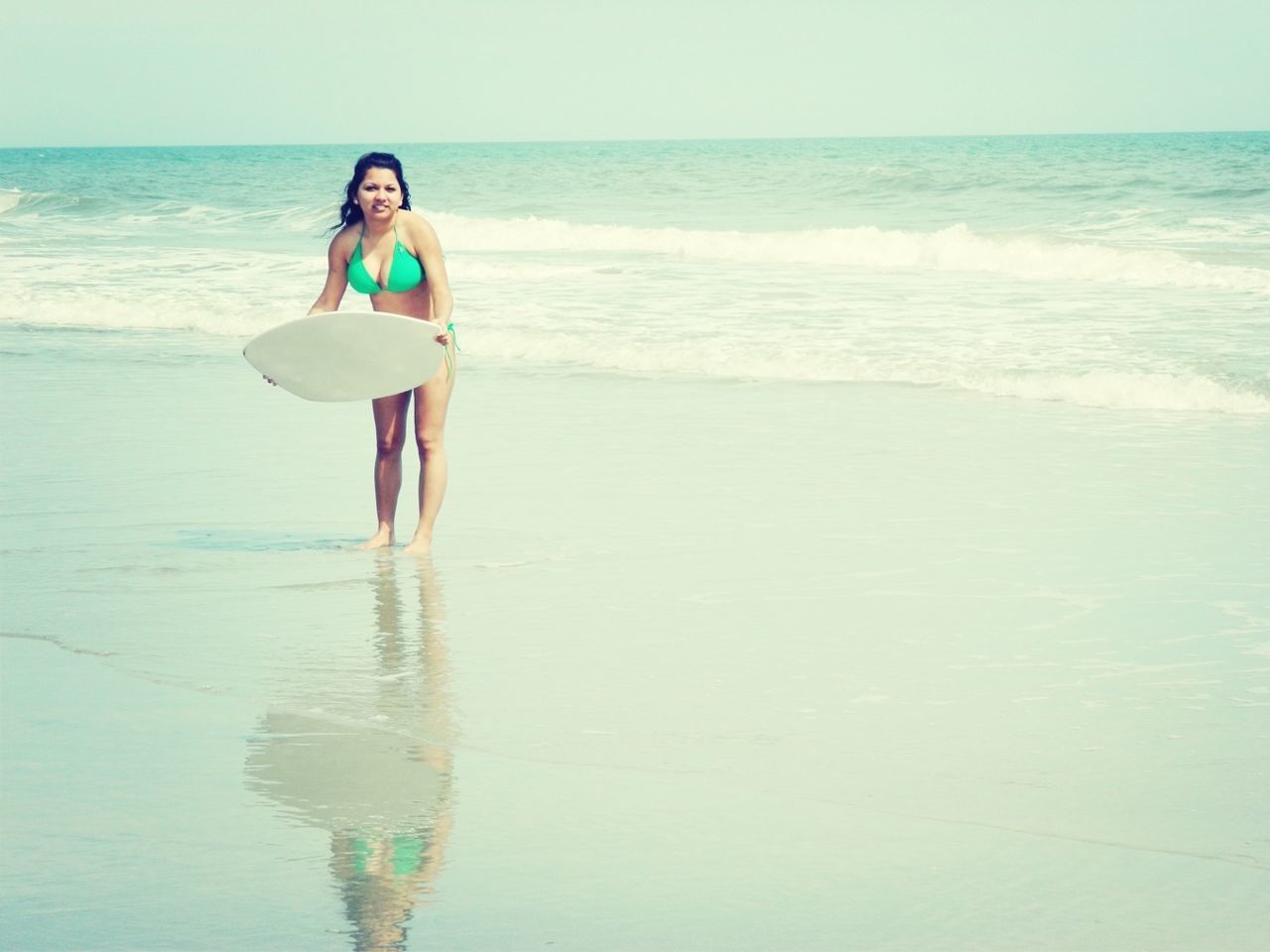 sea, horizon over water, water, beach, shore, sand, leisure activity, wave, vacations, lifestyles, beauty in nature, scenics, full length, nature, tranquility, tranquil scene, summer, person