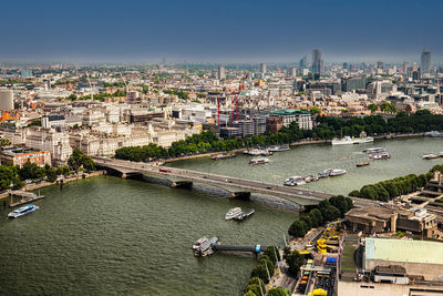 London bridge river thames embankment area