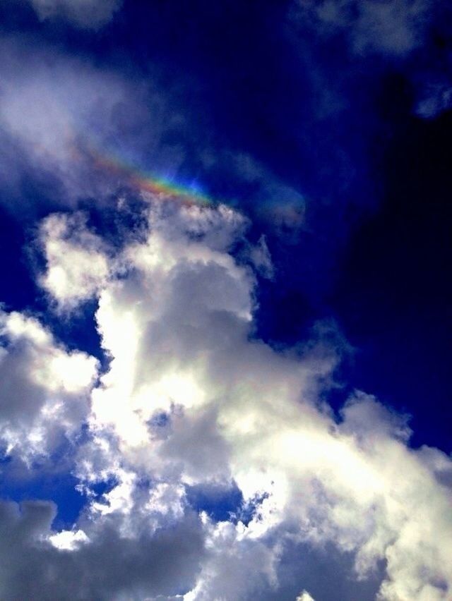 sky only, sky, low angle view, cloud - sky, beauty in nature, tranquility, cloudscape, scenics, nature, blue, backgrounds, cloudy, tranquil scene, full frame, cloud, idyllic, majestic, white color, fluffy, weather