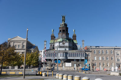 Buildings in city
