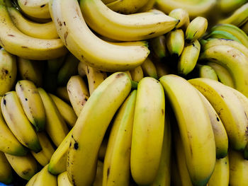 Close-up of bananas