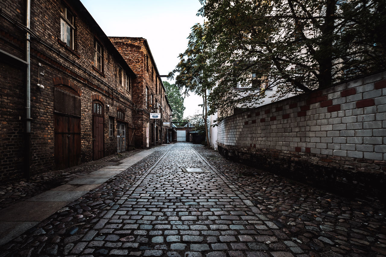 VIEW OF NARROW STREET