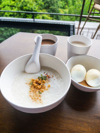 Close-up of soup in bowl on table