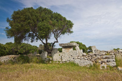 View of old ruins against sky