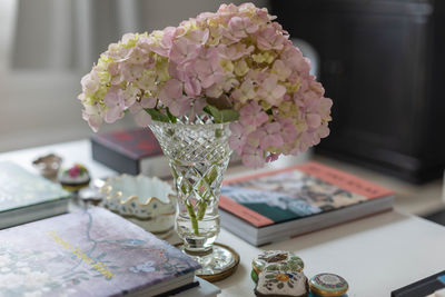 Close-up of rose bouquet on table