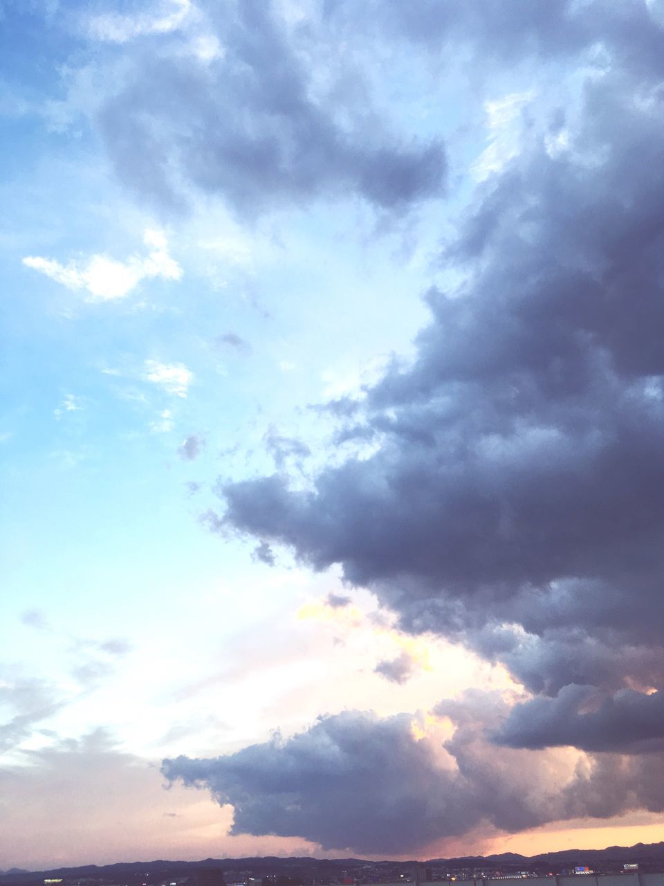 cloud - sky, sky, nature, beauty in nature, low angle view, cloudscape, tranquility, scenics, sky only, backgrounds, weather, no people, tranquil scene, outdoors, day, blue