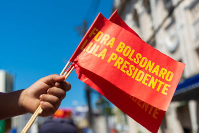 Protesters protest against the government of president jair bolsonaro in the city of salvador.