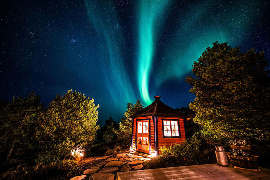 night, building exterior, architecture, built structure, illuminated, tree, house, sky, low angle view, residential structure, star - space, blue, residential building, outdoors, nature, no people, window, dark, beauty in nature, street light