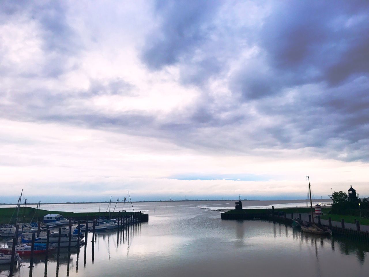 PANORAMIC SHOT OF SEA AGAINST SKY