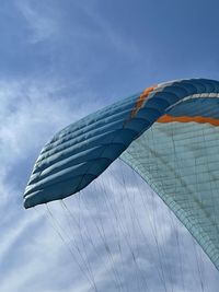 Paragliding