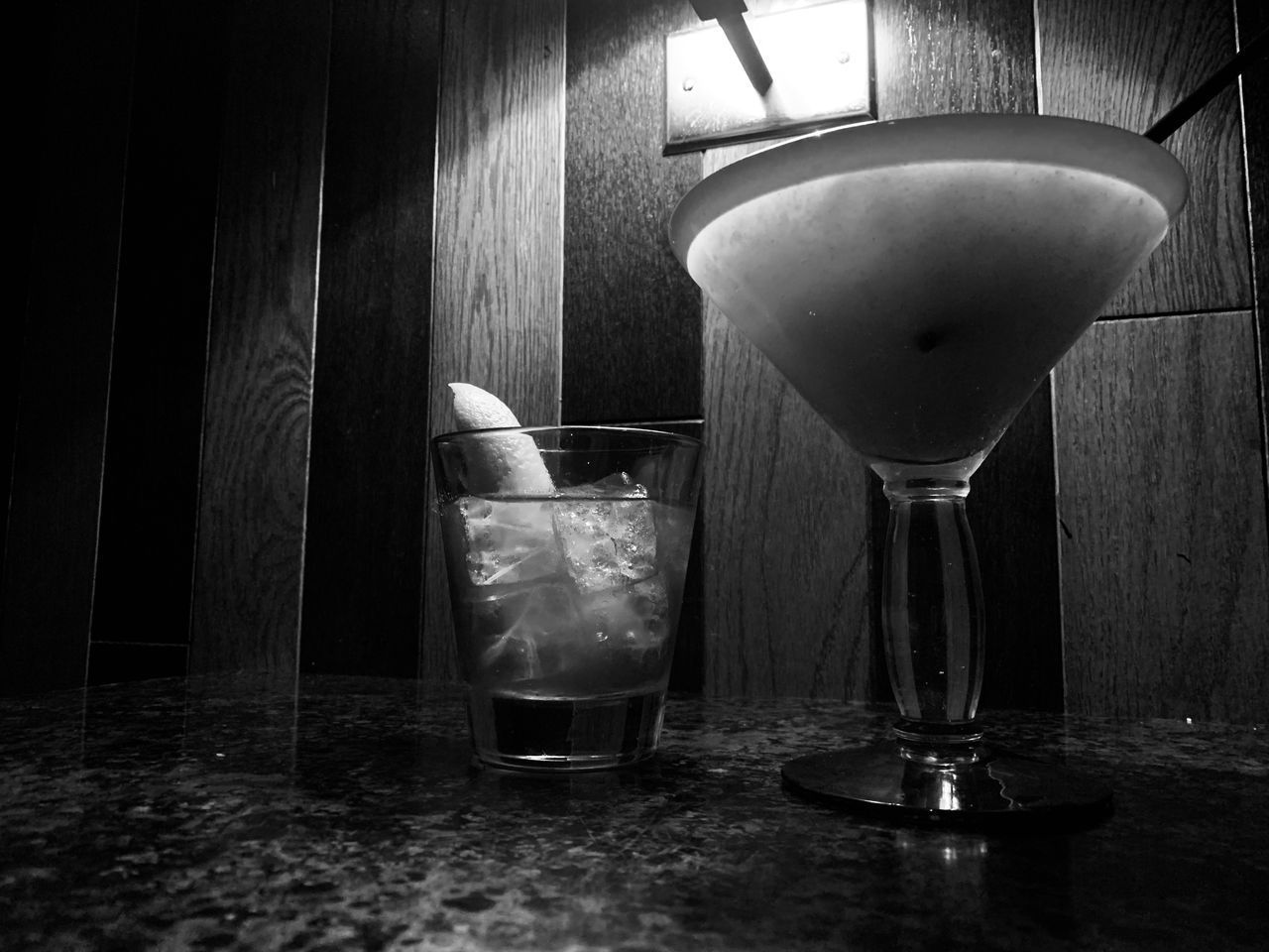 CLOSE-UP OF GLASS OF TABLE