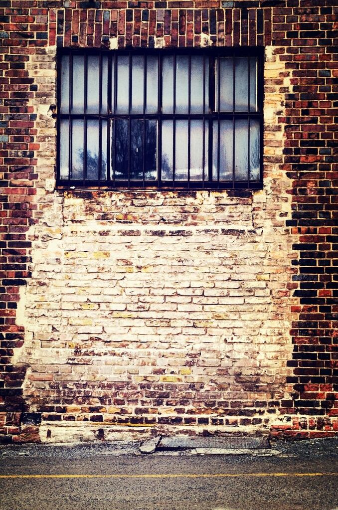 building exterior, architecture, built structure, brick wall, window, wall - building feature, house, wall, building, closed, residential structure, outdoors, day, no people, old, brick, abandoned, shutter, residential building, city