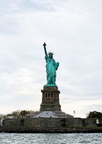 Statue of liberty against sky