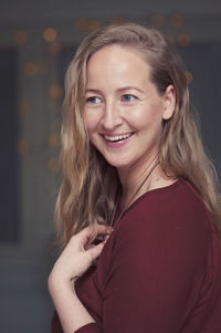 Portrait of a smiling young woman