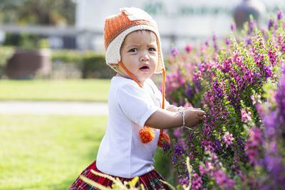 Full length of woman wearing hat