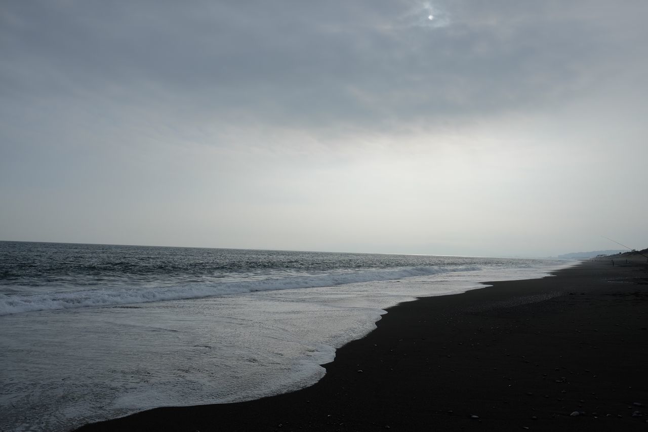 sea, beach, water, nature, scenics, tranquility, horizon over water, sand, beauty in nature, tranquil scene, wave, sky, no people, outdoors, day