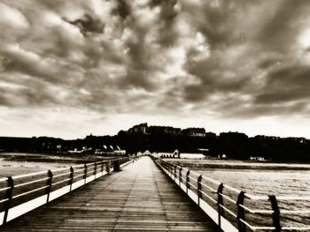 Jetty leading to sea