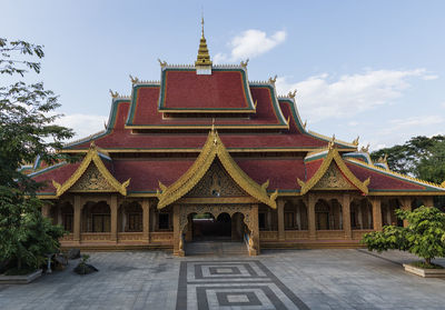 Exterior of temple building against sky