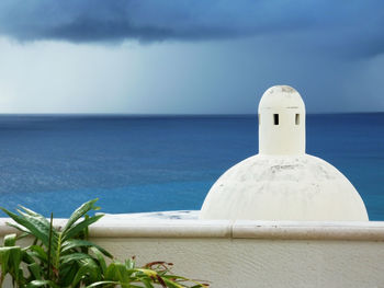 Close-up of sea against sky