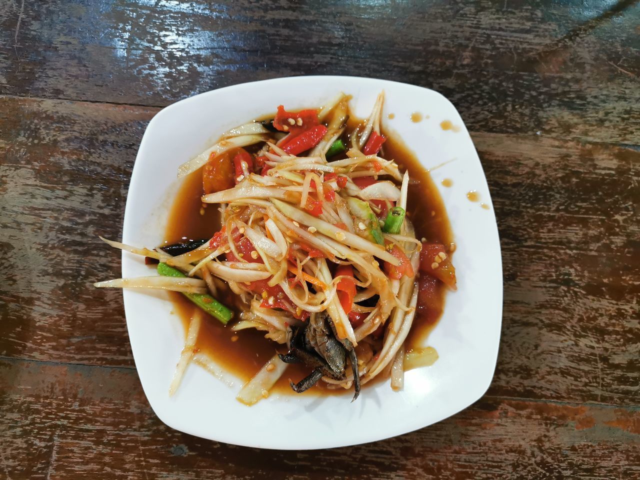 HIGH ANGLE VIEW OF PASTA IN PLATE