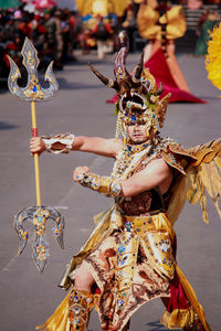 Colossal costume in fashion show